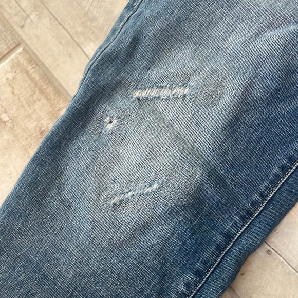 Perfect Mid Rise Cropped Distressed Boyfriend jean - Picture 3 of 9